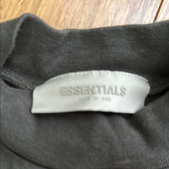 Essentials Brown Short Sleeve Youth Tee SZ 8 - Picture 2 of 6